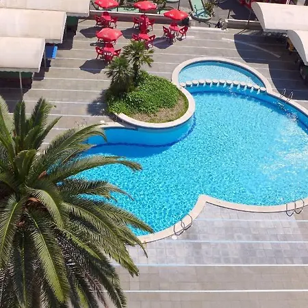 Peces Rentalmar מלון 5*